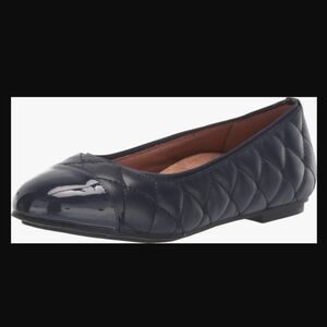 Vionic Size 7.5 Navy Quilted Desiree Ballet Flats